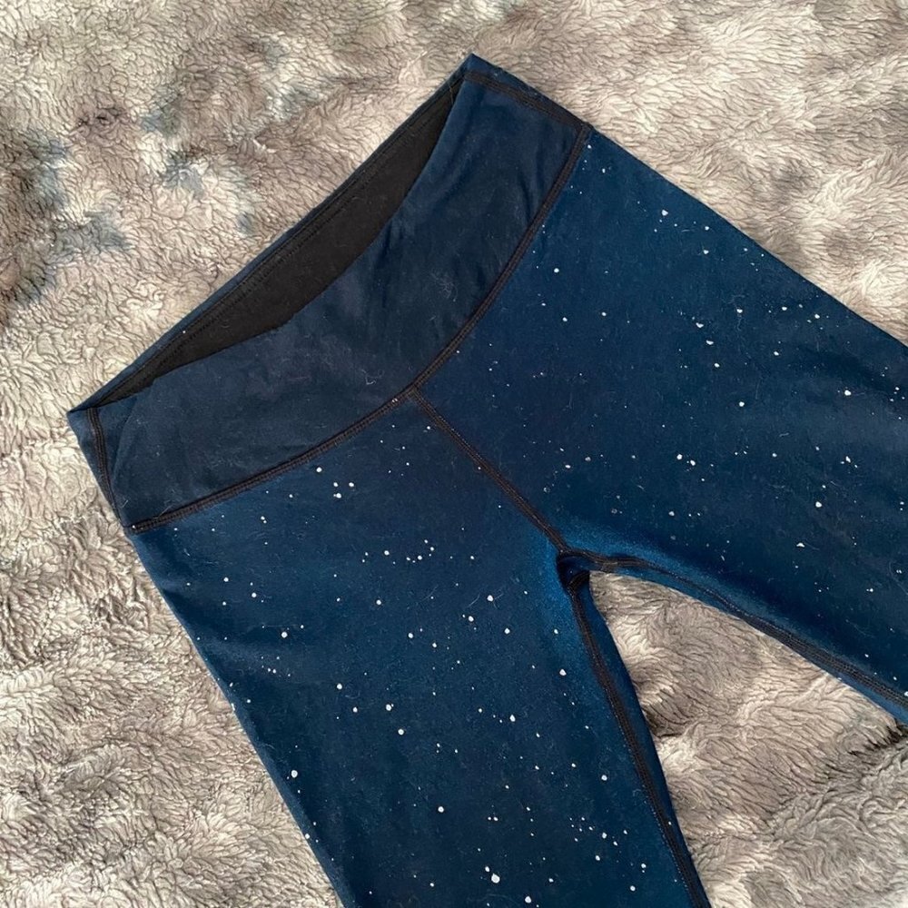 Fabletics Define Mid Rise Capri - Northern Lights - Picture 5 of 8